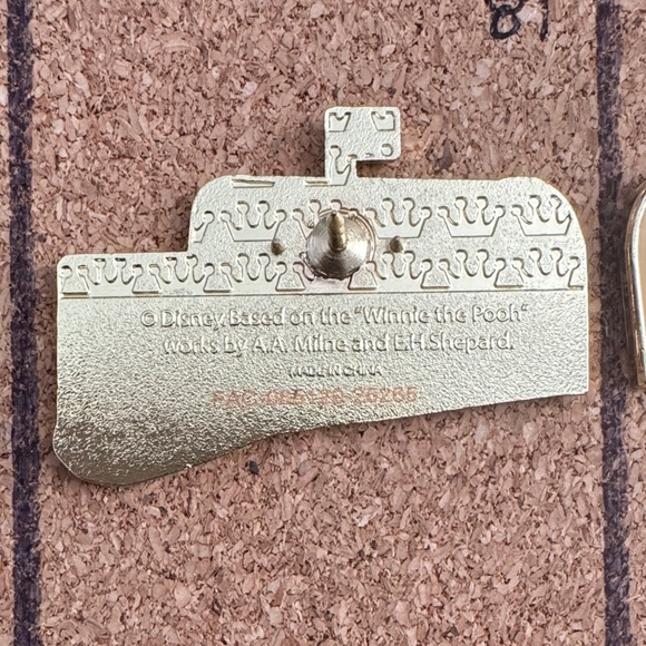 Disney Loungefly Eeyore mailbox - Picture 2 of 2